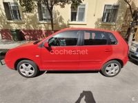 Usado VW Polo Trendline 100 CV (73 kW) 2003 Rojo Berlina