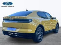 Usado Ford Capri Premium 210 kW (286 CV) 2025 Amarillo vivid (sólido) SUV