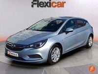 Usado Opel Astra Dynamic 125 CV (91 kW) 2018 Gris Utilitario