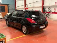 Usado Nissan Tiida Tekna 105 CV (77 kW) 2008 Negro Berlina