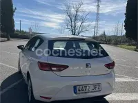 Usado Seat Leon Reference 105 CV (77 kW) 2015 Blanco Berlina