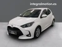 Usado Toyota Yaris Hybrid Business Edition 115 CV (84 kW) 2022 Blanco