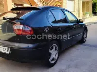 Usado Seat Leon Sport 110 CV (80 kW) 2003 Negro Utilitario