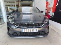 Usado Kia ProCeed GT-Line 120 CV (88 kW) 2019 Gris / plata Familiar