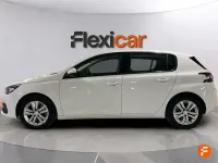 Usado Peugeot 308 Active 130 CV (95 kW) 2021 Blanco Berlina