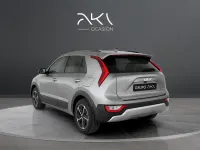 Usado Kia Niro 129 CV (94 kW) 2025 Gris SUV