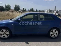 Usado Audi A3 Ambiente 140 CV (102 kW) 2006 Azul Utilitario