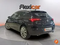 Usado Opel Astra Dynamic 200 CV (147 kW) 2017 Negro Berlina
