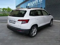 Usado Skoda Karoq Ambition 150 CV (110 kW) 2020 Blanco SUV