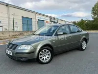 Usado VW Passat Conceptline 100 CV (73 kW) 2002 Verde Berlina