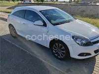 Usado Opel Astra GTC 110 CV (80 kW) 2010 Blanco Berlina