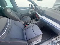 Usado Seat Ibiza FR 110 CV (80 kW) 2022 Gris Utilitario