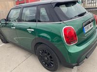 Usado Mini Cooper 137 CV (100 kW) 2023 Verde Utilitario