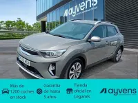Usado Kia Stonic 120 CV (88 kW) 2022 Verde SUV