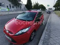 Usado Ford Fiesta Ambiente 60 CV (44 kW) 2009 Rojo Berlina
