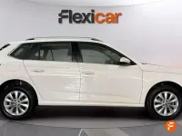 Usado Skoda Kamiq Ambition 110 CV (80 kW) 2021 Blanco SUV
