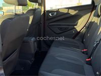 Usado Ford Fiesta Titanium 100 CV (73 kW) 2015 Rojo Berlina