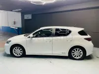 Usado Lexus CT200h 136 CV (100 kW) 2011 Blanco Berlina