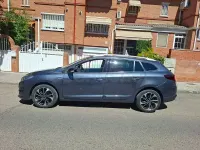 Usado Renault Mégane GrandTour Bose Edition 130 CV (95 kW) 2016 Gris / plata Familiar