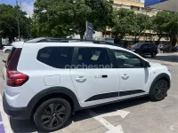 Usado Dacia Jogger Expression 100 CV (73 kW) 2025 Blanco Monovolumen