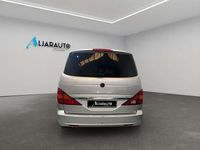 Usado Ssangyong (KGM) Rodius 165 CV (121 kW) 2010 Gris Monovolumen