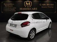 Usado Peugeot 208 Allure 110 CV (80 kW) 2015 Blanco Utilitario