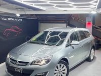 Usado Opel Astra Excellence 130 CV (95 kW) 2013 Gris / plata Familiar