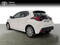 Usado Toyota Yaris Hybrid Active 116 CV (85 kW) 2023 Blanco Berlina