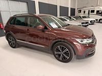 Usado VW Tiguan Life 150 CV (110 kW) 2022 Granate SUV