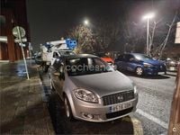 Usado Fiat Linea Emotion 90 CV (66 kW) 2008 Gris / plata Berlina