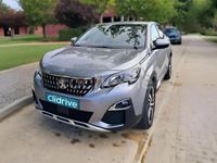 Usado Peugeot 3008 Allure 130 CV (95 kW) 2020 Gris / plata SUV