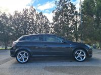 Usado Opel Astra GTC Sport 140 CV (102 kW) 2006 Negro Berlina