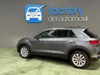 Usado VW T-Roc Advance 115 CV (84 kW) 2021 Gris / plata SUV