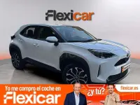 Usado Toyota Yaris Cross 116 CV (85 kW) 2022 Blanco SUV