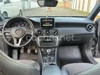 Usado Mercedes A180 Style 122 CV (89 kW) 2014 Gris / plata Berlina