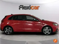 Usado Hyundai i30 N Line 120 CV (88 kW) 2023 Rojo