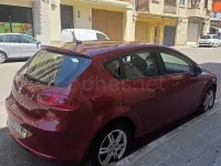 Usado Seat Leon Style 105 CV (77 kW) 2010 Granate Utilitario