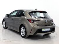 Usado Toyota Corolla Active 140 CV (102 kW) 2024 Amarillo Berlina