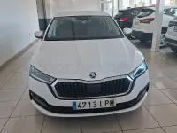 Usado Skoda Octavia Ambition 150 CV (110 kW) 2021 Blanco Berlina