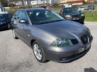 Usado Seat Ibiza Sport 100 CV (73 kW) 2002 Gris / plata Utilitario