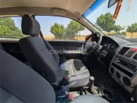 Usado Hyundai Getz GLS 105 CV (77 kW) 2005 Rojo Utilitario