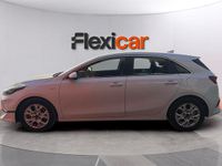 Usado Kia Ceed 101 CV (74 kW) 2022 Blanco Utilitario