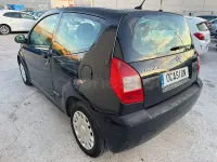 Usado Citroën C2 61 CV (44 kW) 2005 Negro Utilitario