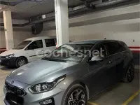 Usado Kia Ceed 136 CV (100 kW) 2021 Gris / plata Utilitario