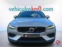 Usado Volvo V60 CC Core 197 CV (144 kW) 2022 Gris / plata Familiar