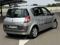 Usado Renault Scénic II Dynamique 105 CV (77 kW) 2006 Gris / plata Monovolumen