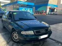 Usado Audi A4 125 CV (91 kW) 1995 Verde Berlina