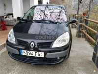 Usado Renault Scénic II Dynamique 110 CV (80 kW) 2006 Negro Monovolumen
