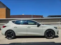 Usado Cupra Leon 150 CV (110 kW) 2025 Blanco SUV