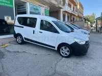 Usado Dacia Dokker Essentiel 95 CV (69 kW) 2019 Blanco Monovolumen